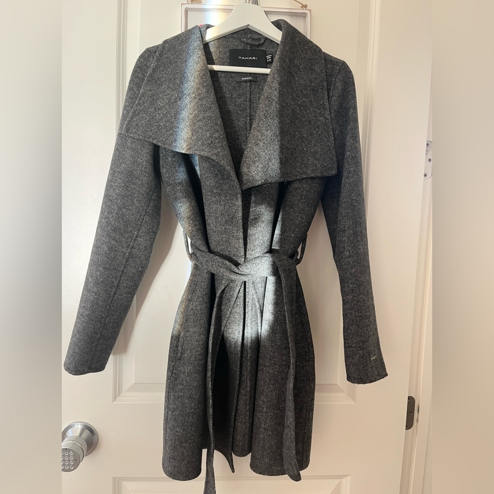 Tahari coat/wrap. Excellent condition.